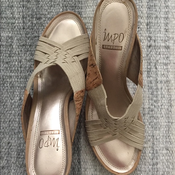 Beige sandals. - Picture 2 of 2